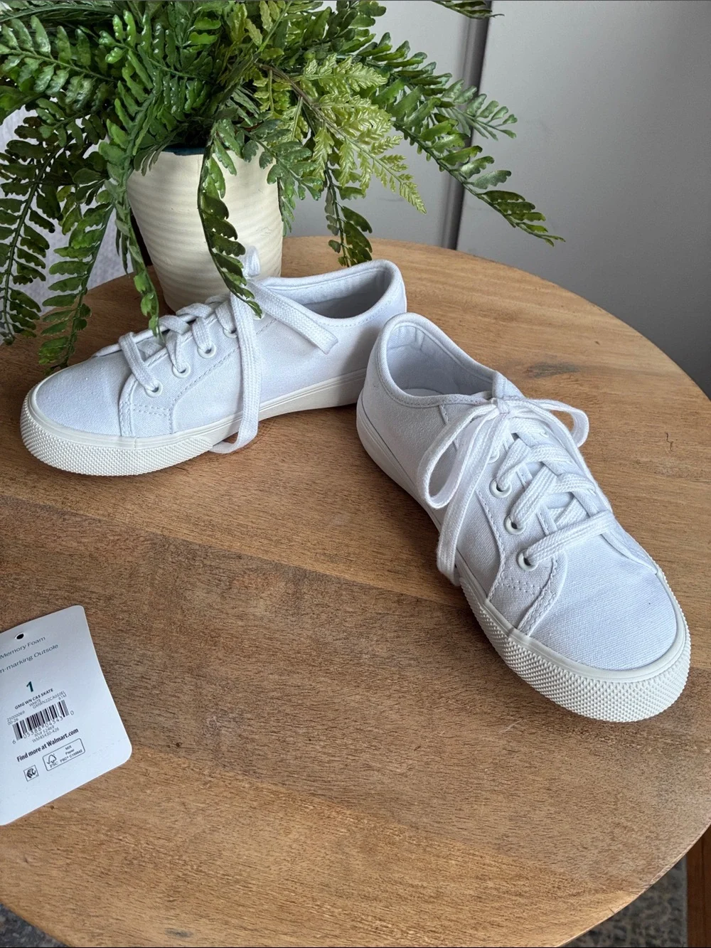 wonder nation White Low-Top Canvas Lace-Up Sneakers, Size 1